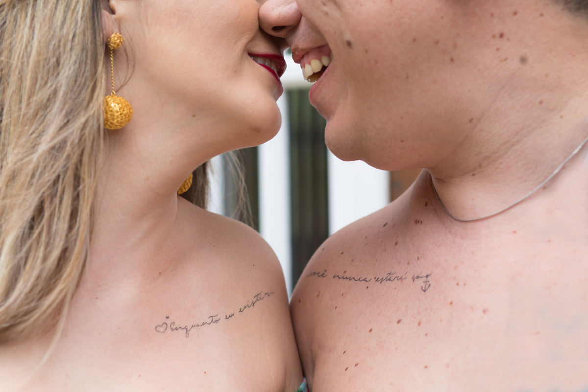 sorrisos de noivos em um ensaio save the date realizado no espirito santo com a sotter fotografia fotografo de casamento