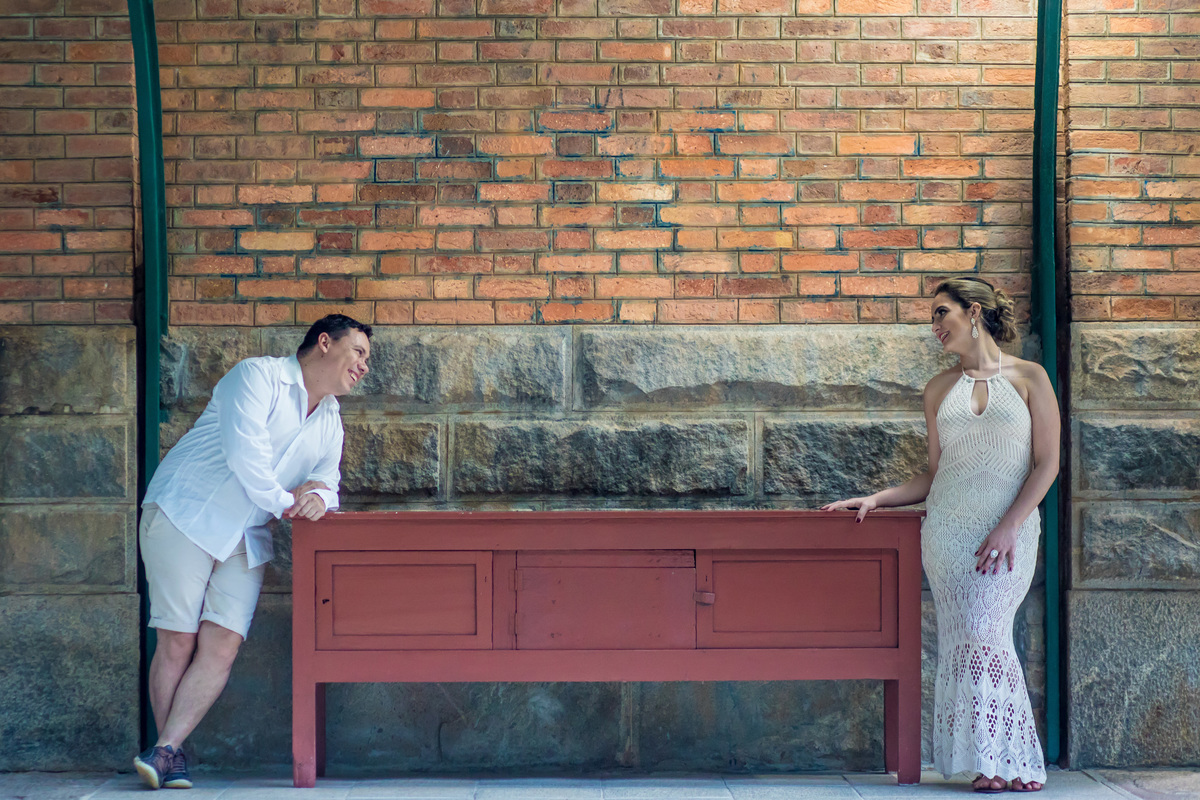 save the date realizado no espirito santo com casal de noivos que irao casar na bahia