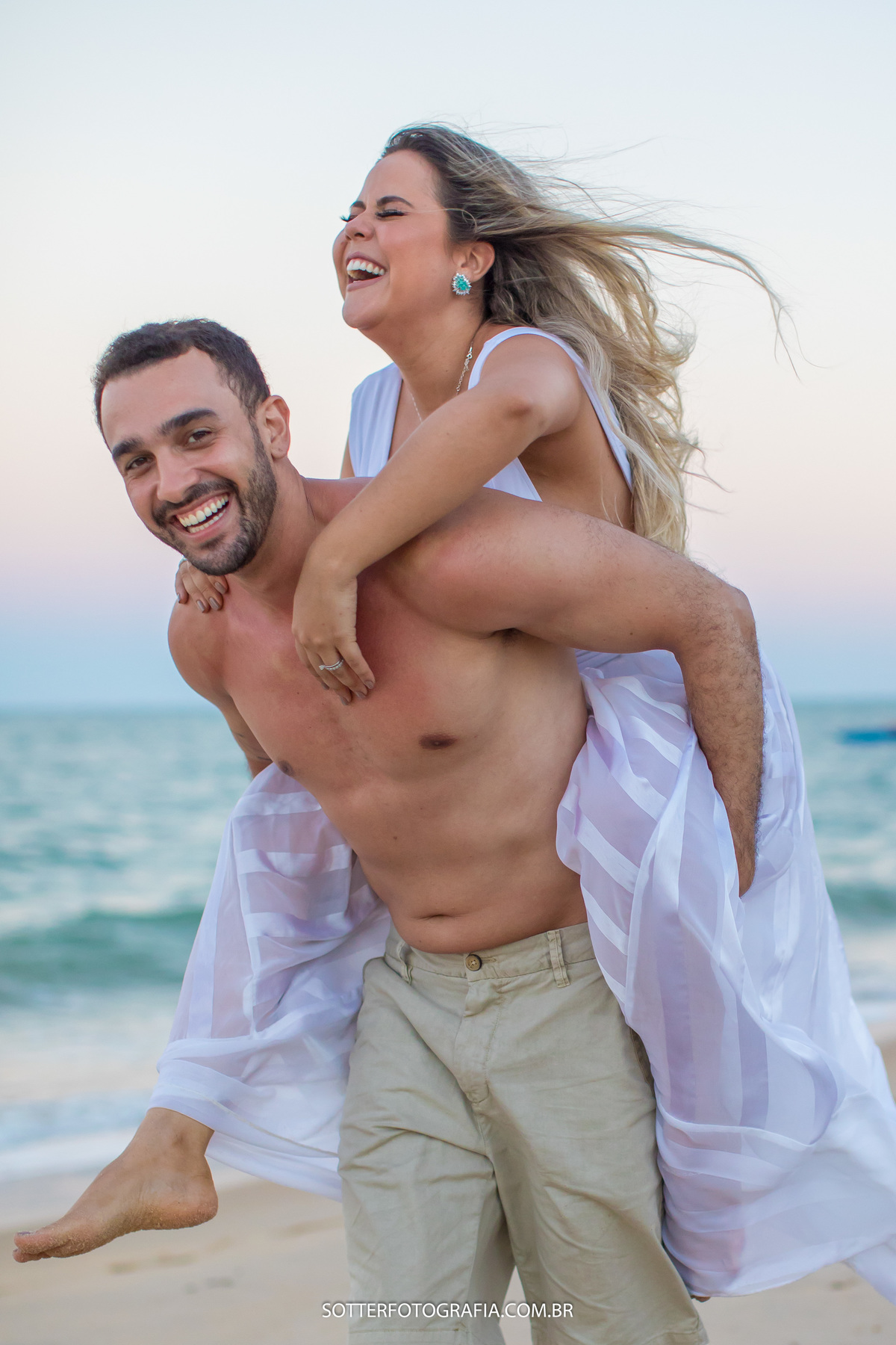  save the date na praia foto de  sotter fotografia fotografos de casamento em arraial dajuda e trancoso 