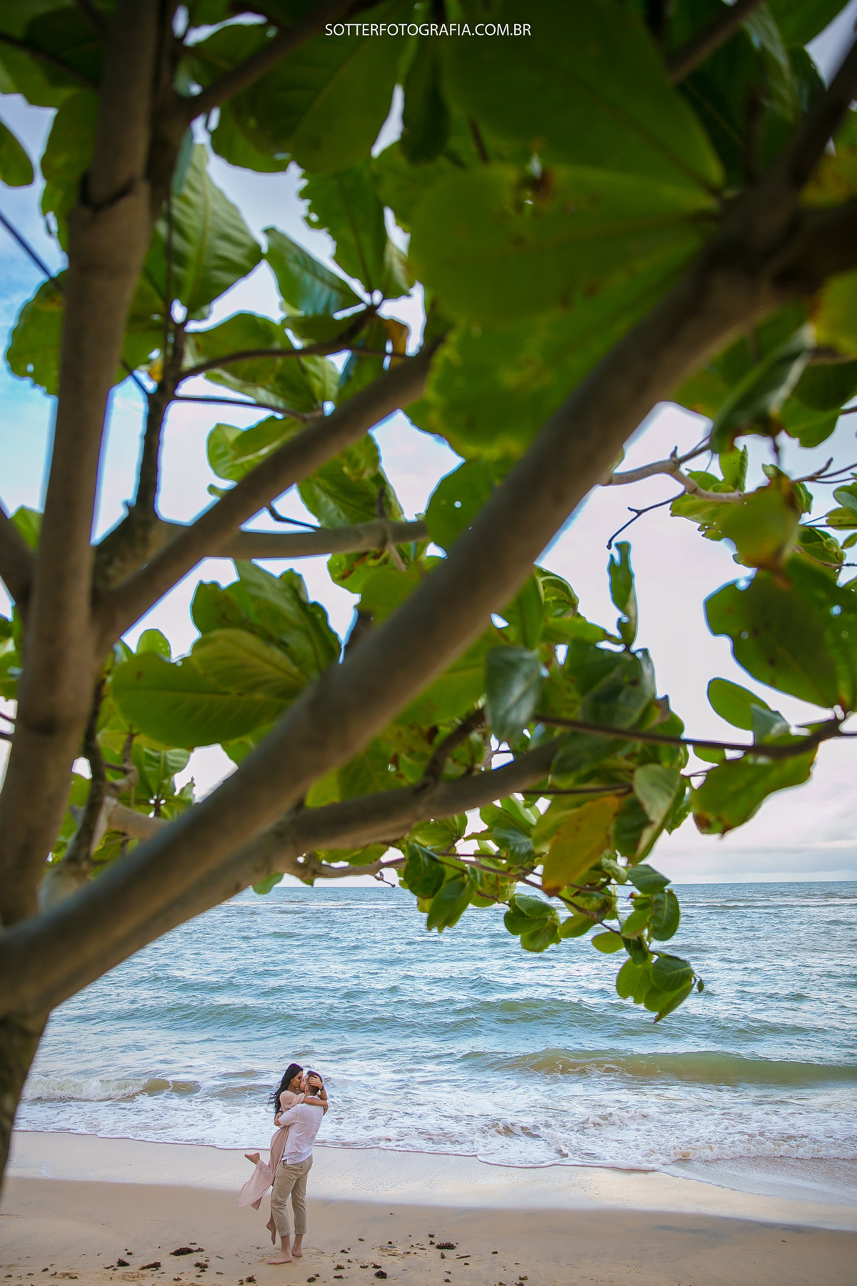 save the date em arraial dajuda  casamento em trancoso  noivos 2020 wedding casar na praia sotter fotografia 