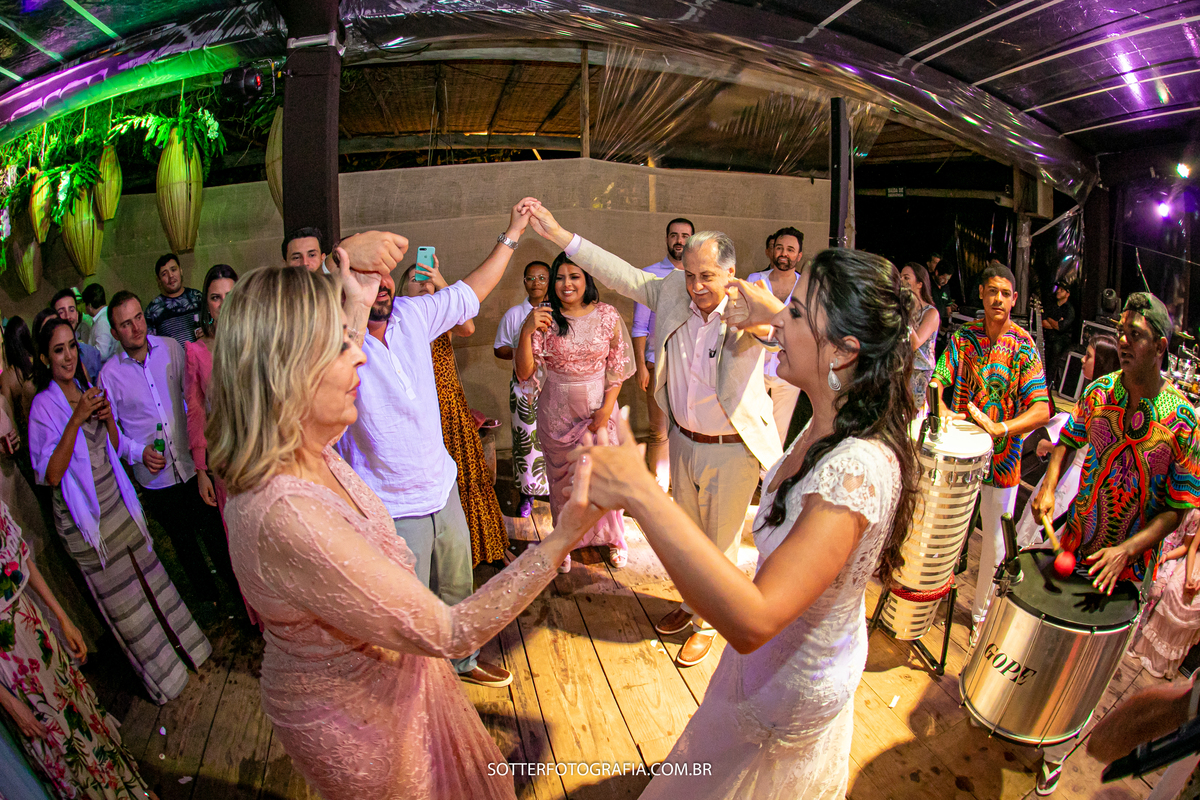 CASAMENTO EM ARRAIAL DAJUDA BAHIA SOTTER FOTOGRAFIA NA PRAIA NOIVA UIKI PARRACHO TRANCOSO BAHIA 