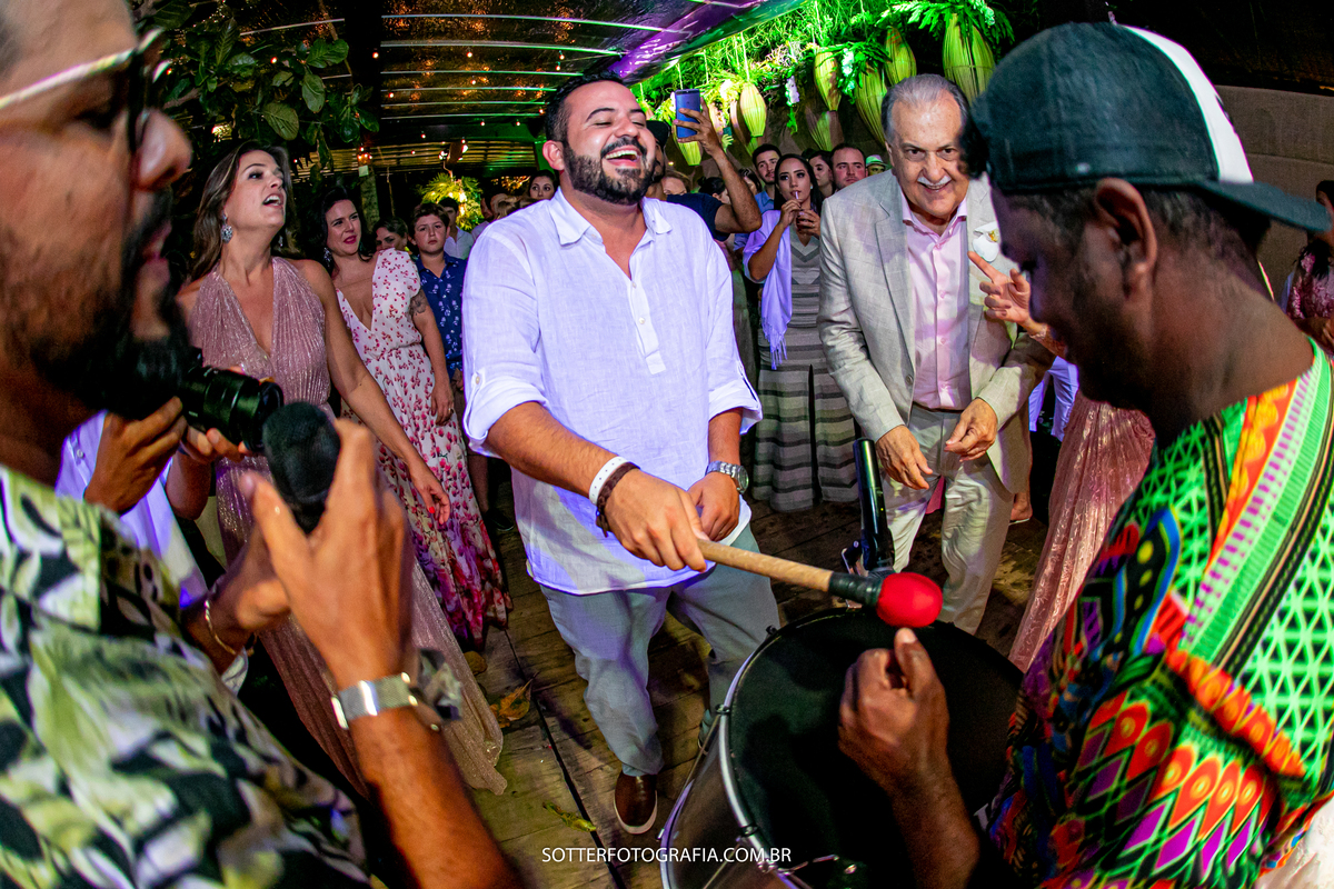 CASAMENTO EM ARRAIAL DAJUDA BAHIA SOTTER FOTOGRAFIA NA PRAIA NOIVA UIKI PARRACHO TRANCOSO BAHIA 