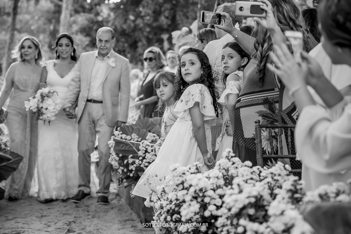 CASAMENTO EM ARRAIAL DAJUDA BAHIA SOTTER FOTOGRAFIA NA PRAIA NOIVA UIKI PARRACHO TRANCOSO BAHIA 