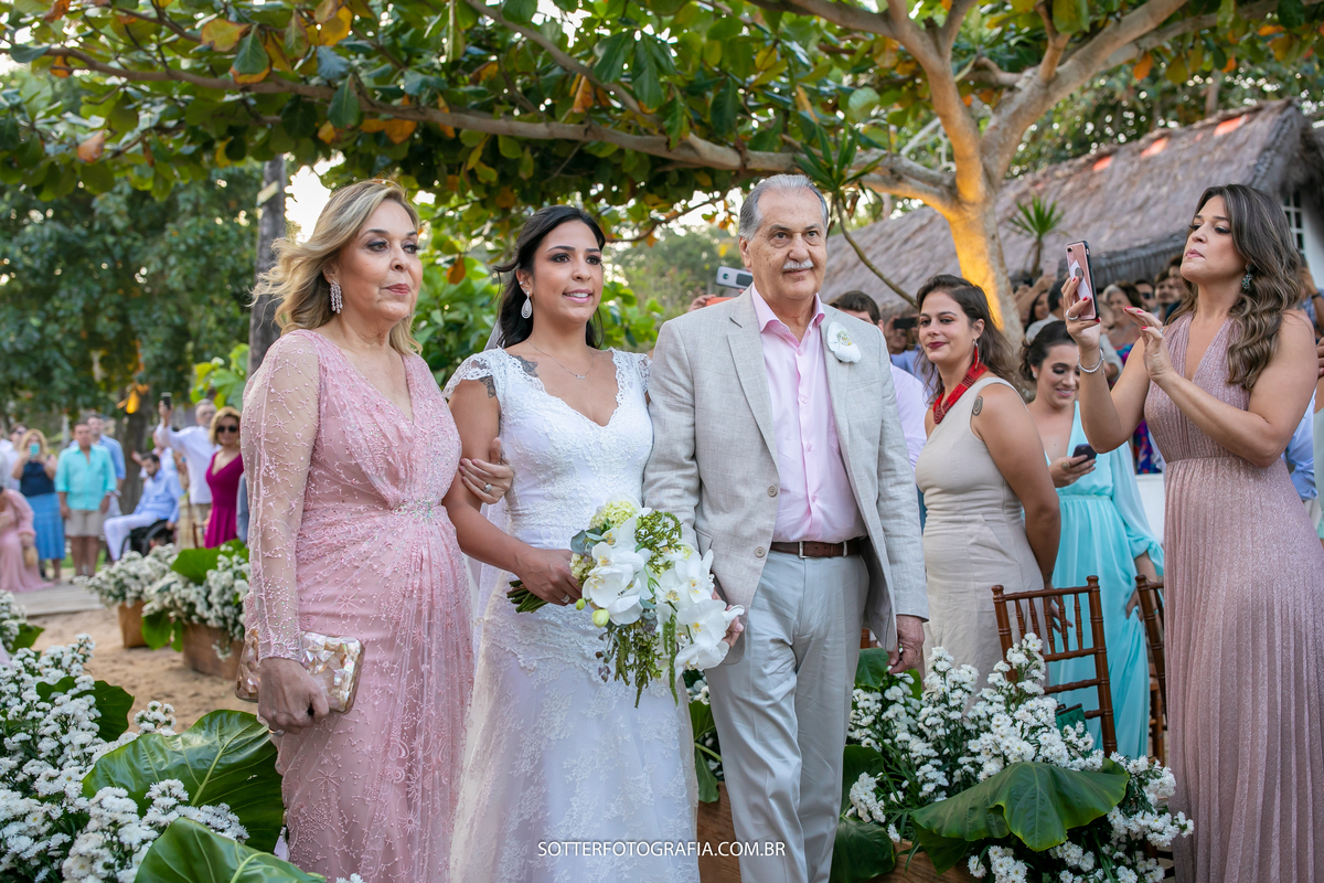 CASAMENTO EM ARRAIAL DAJUDA BAHIA SOTTER FOTOGRAFIA NA PRAIA NOIVA UIKI PARRACHO TRANCOSO BAHIA 