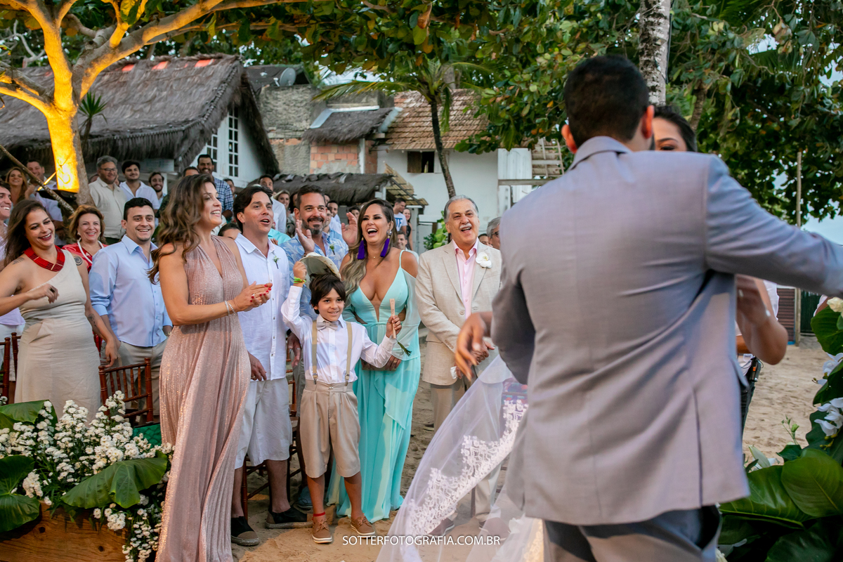 CASAMENTO EM ARRAIAL DAJUDA BAHIA SOTTER FOTOGRAFIA NA PRAIA NOIVA UIKI PARRACHO TRANCOSO BAHIA 