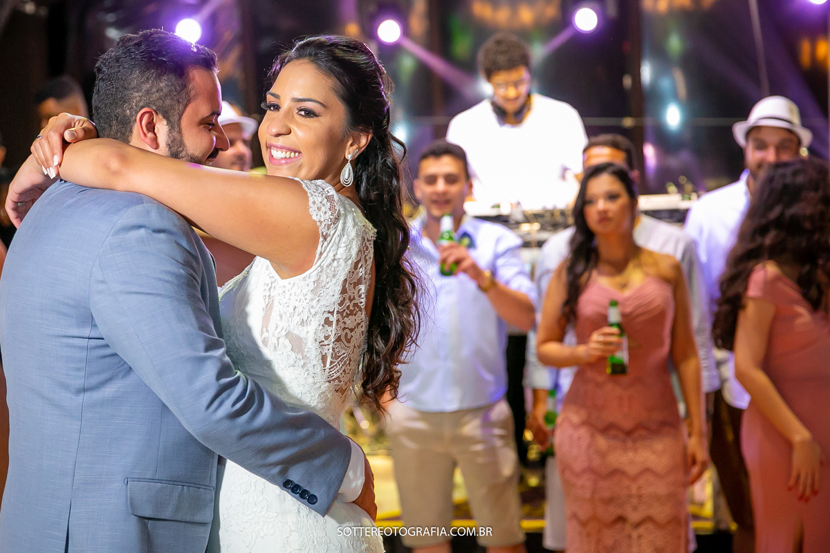 CASAMENTO EM ARRAIAL DAJUDA BAHIA SOTTER FOTOGRAFIA NA PRAIA NOIVA UIKI PARRACHO TRANCOSO BAHIA 