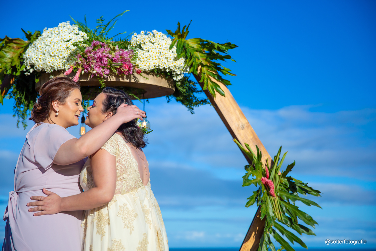 casamento lesbico meninas casando elopemente wedding sotter fotografia fotografos de casamento trancoso arraial dajuda 