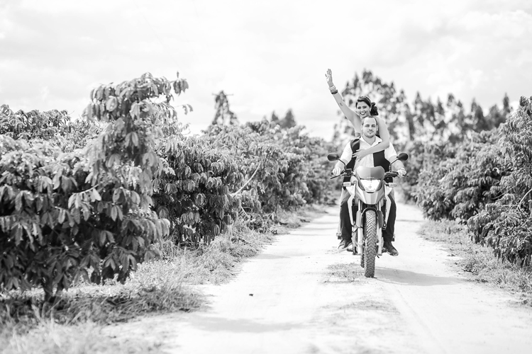 save the date , anos 60 , anos 80, anos 90, diversão , fazenda, campo, love , amor, wedding, pre weding, Eunapolis , bahia, fotografo de casamento eunapolis, fotografo de casamento trancoso, fotografo de casamento arraial dajuda, fotografo de casam