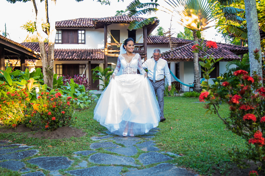 arraial d´ajuda, casar na bahia, casar em arraial d´ajuda, vestido de noiva, véu de noiva, igreja do arraial, decoração , decorações ,  , vestido de noiva, véu de noiva, , , delicadeza, noiva delicada,