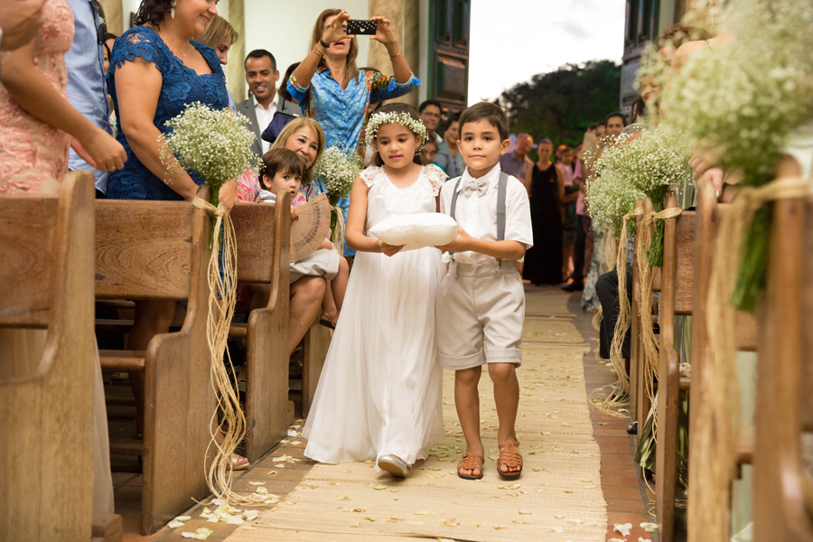 arraial d´ajuda, casar na bahia, casar em arraial d´ajuda, vestido de noiva, véu de noiva, igreja do arraial, decoração , decorações ,  , vestido de noiva, véu de noiva, , , delicadeza, noiva delicada,