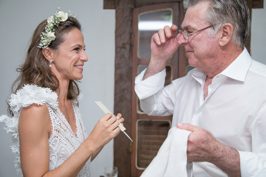 arraial d´ajuda, casar na bahia, casar em arraial d´ajuda, vestido de noiva, decoração , decorações ,  , vestido de noiva,  , delicadeza, noiva delicada, vestido branco , casando a tarde, bolo de noiva, bolo arraial