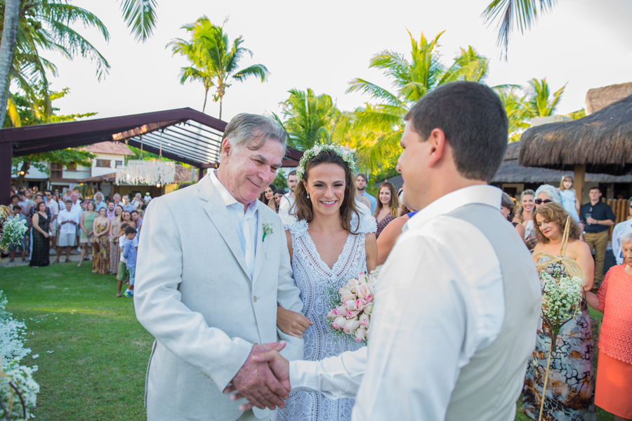 arraial d´ajuda, casar na bahia, casar em arraial d´ajuda, vestido de noiva, decoração , decorações ,  , vestido de noiva,  , delicadeza, noiva delicada, vestido branco , casando a tarde, bolo de noiva, bolo arraial