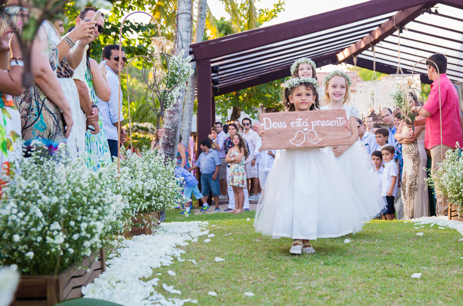 arraial d´ajuda, casar na bahia, casar em arraial d´ajuda, vestido de noiva, decoração , decorações ,  , vestido de noiva,  , delicadeza, noiva delicada, vestido branco , casando a tarde, bolo de noiva, bolo arraial