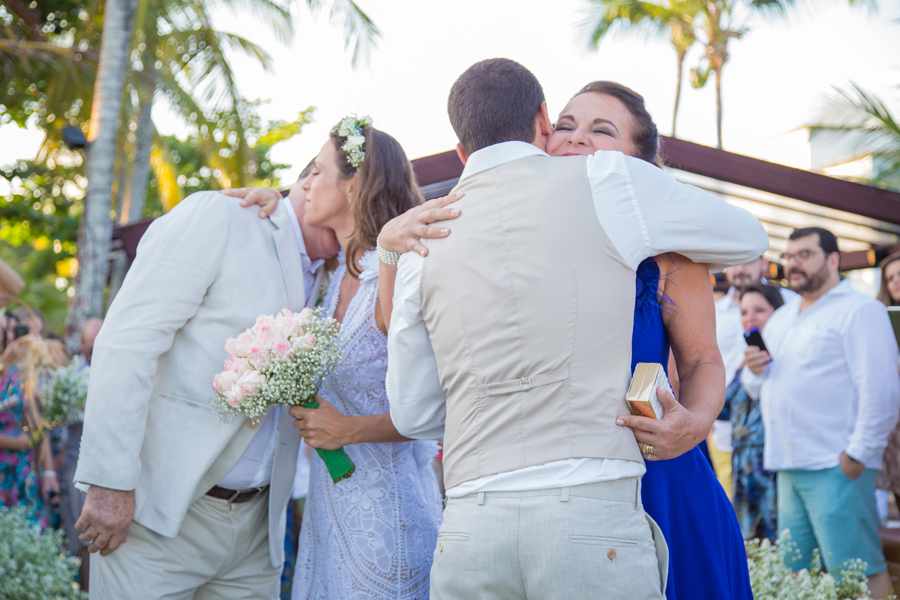 arraial d´ajuda, casar na bahia, casar em arraial d´ajuda, vestido de noiva, decoração , decorações ,  , vestido de noiva,  , delicadeza, noiva delicada, vestido branco , casando a tarde, bolo de noiva, bolo arraial
