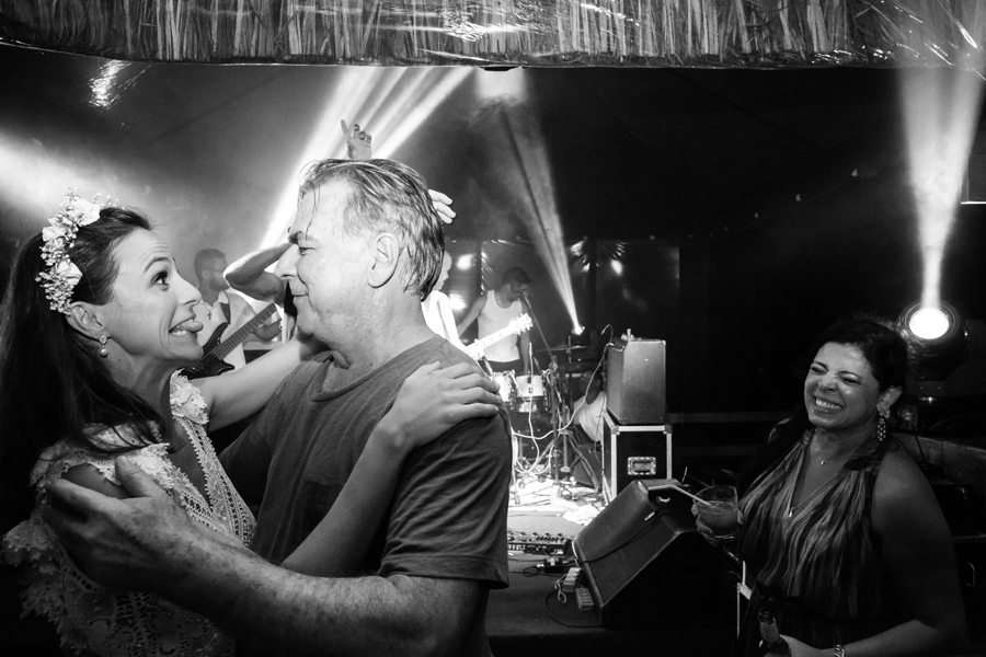 arraial d´ajuda, casar na bahia, casar em arraial d´ajuda, vestido de noiva, decoração , decorações ,  , vestido de noiva,  , delicadeza, noiva delicada, vestido branco , casando a tarde, bolo de noiva, bolo arraial