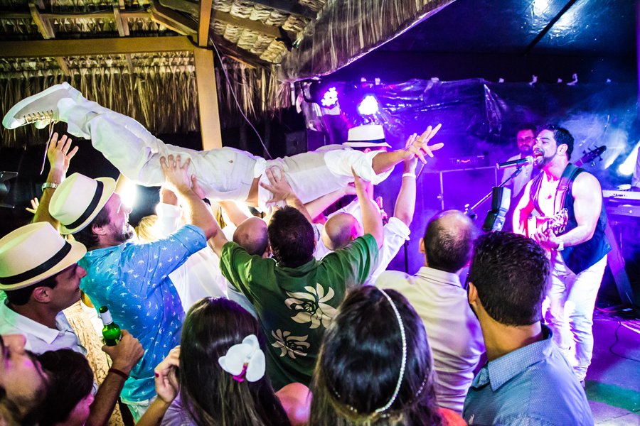 arraial d´ajuda, casar na bahia, casar em arraial d´ajuda, vestido de noiva, decoração , decorações ,  , vestido de noiva,  , delicadeza, noiva delicada, vestido branco , casando a tarde, bolo de noiva, bolo arraial