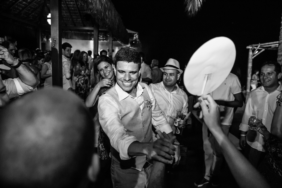 arraial d´ajuda, casar na bahia, casar em arraial d´ajuda, vestido de noiva, decoração , decorações ,  , vestido de noiva,  , delicadeza, noiva delicada, vestido branco , casando a tarde, bolo de noiva, bolo arraial