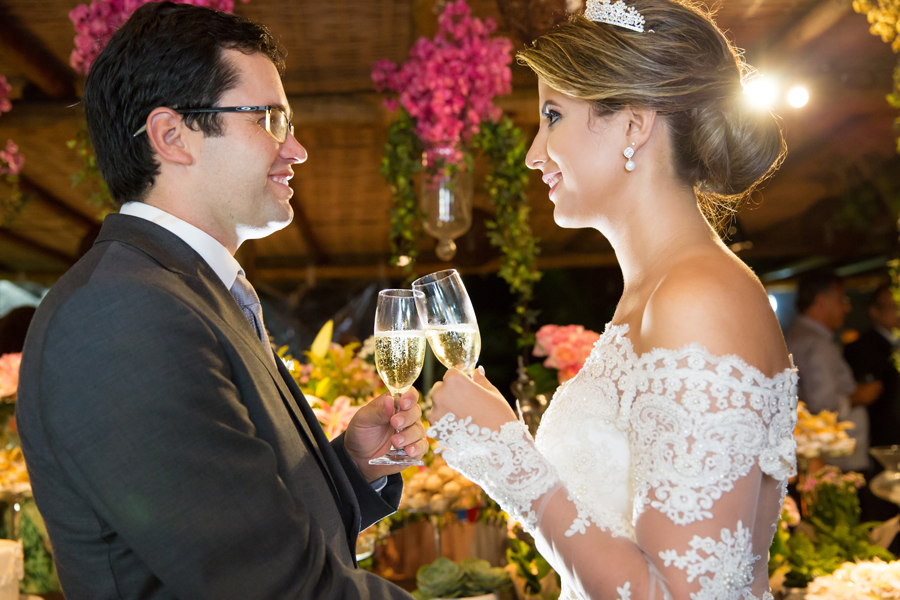 porto seguro casar na bahia, casar em Porto Seguro, vestido de noiva, noiva clássica , decoração , decorações ,  , vestido de noiva,  , delicadeza, noiva delicada, vestido branco , casando a tarde, bolo de noiva  , sotte