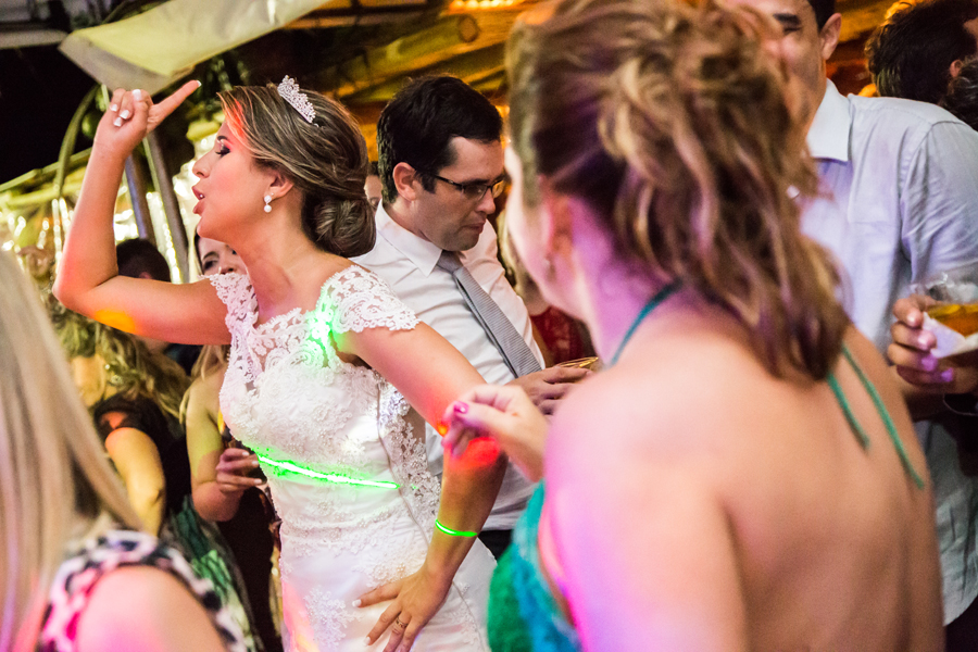 porto seguro casar na bahia, casar em Porto Seguro, vestido de noiva, noiva clássica , decoração , decorações ,  , vestido de noiva,  , delicadeza, noiva delicada, vestido branco , casando a tarde, bolo de noiva  , sotte