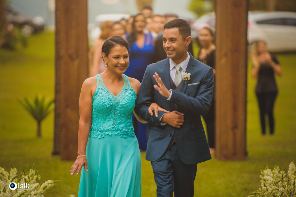 entrada do noivo no casamento