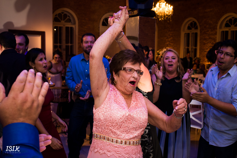avó da noiva e do noivo na festa de casamento