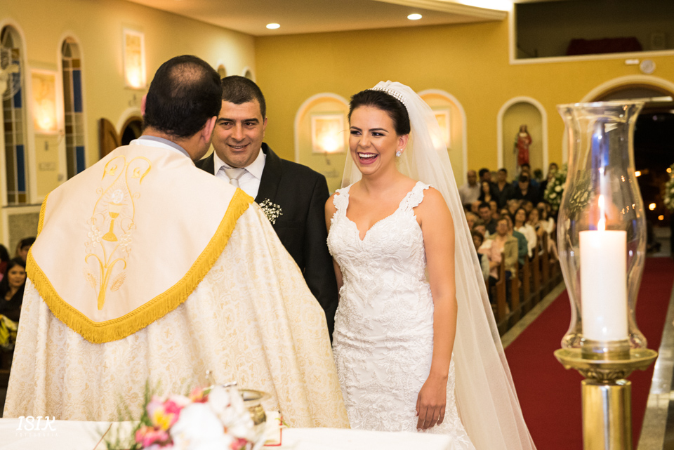 noivos no altar casamento igreja santa filomena juiz de fora