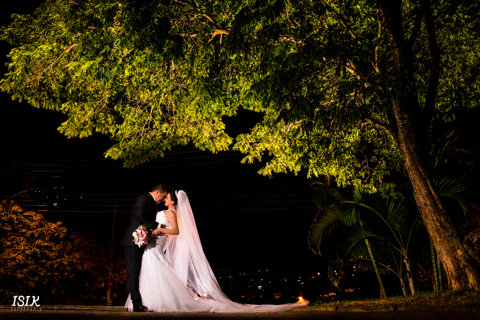 retrato dos noivos no casamento