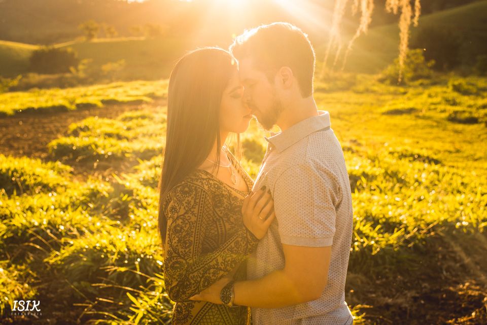 noivos felizes ensaio pré-casamento juiz de fora
