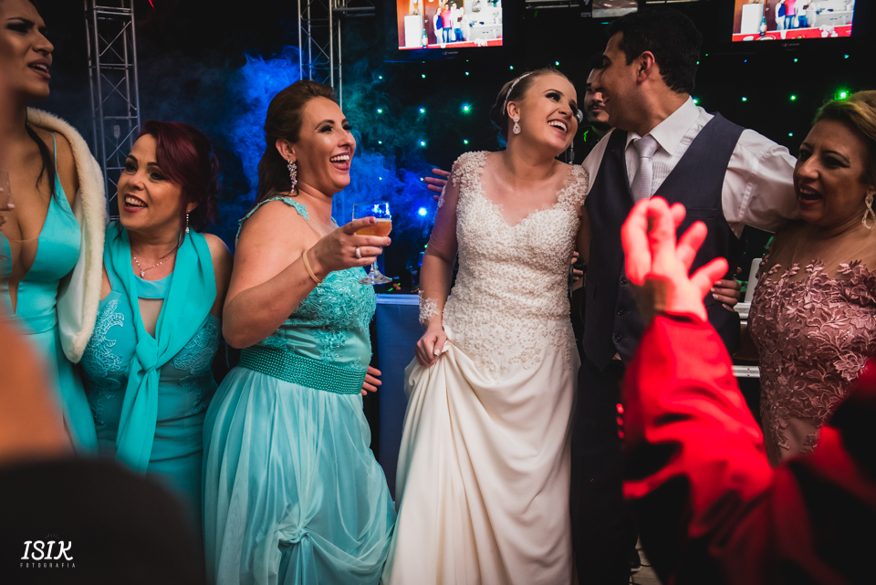 noivos na festa de casamento juiz de fora