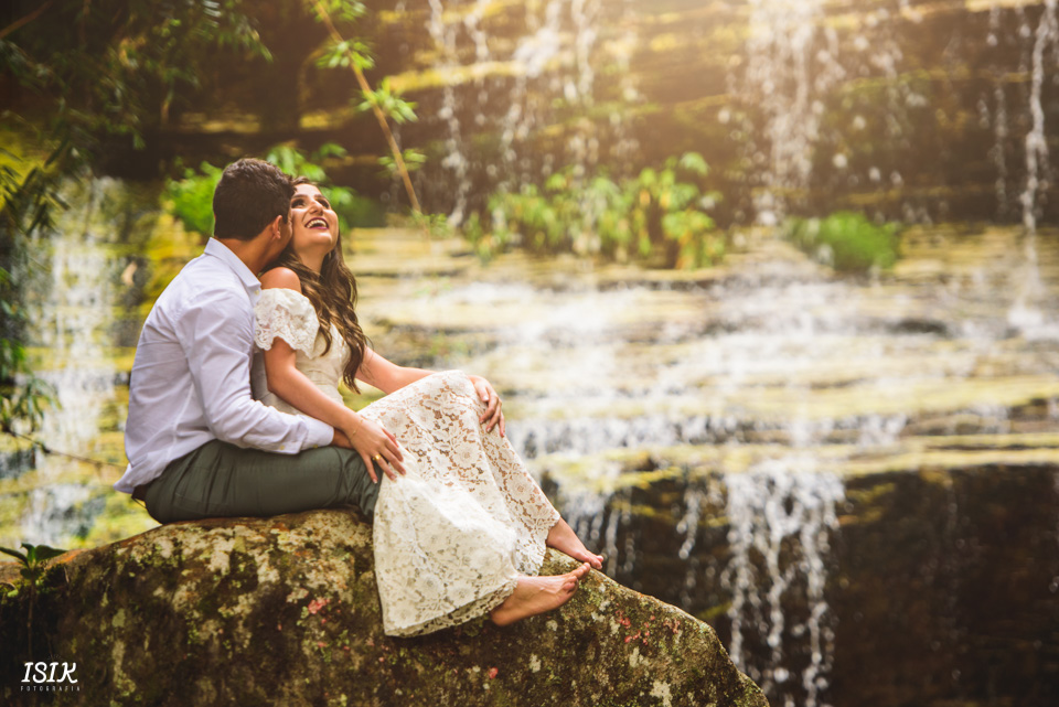 noivos ensaio fotográfico Ibitipoca Minas Gerais