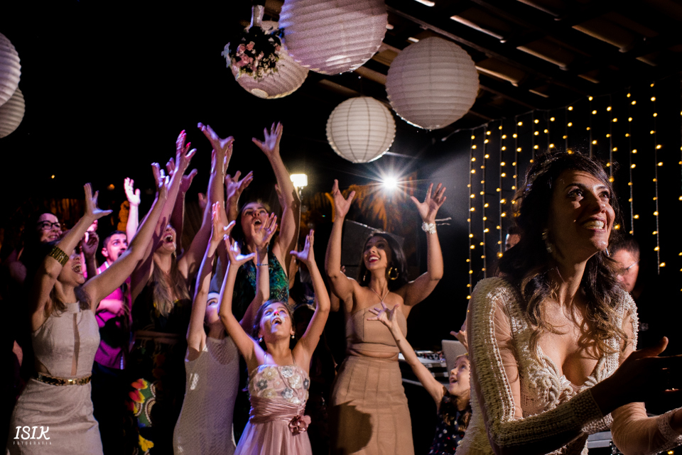 hora do buquê no casamento