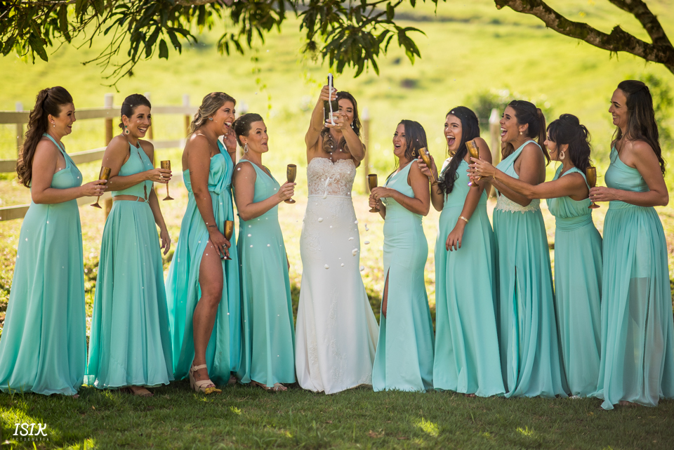 madrinhas da noiva no brinde 