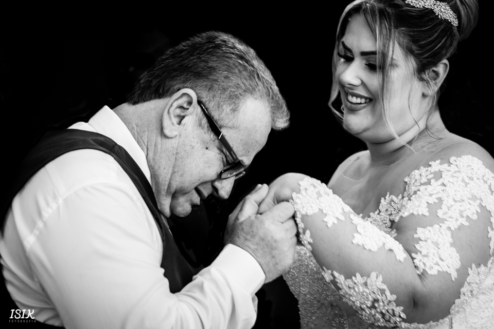 pai da noiva emocionado fotografia de casamento 