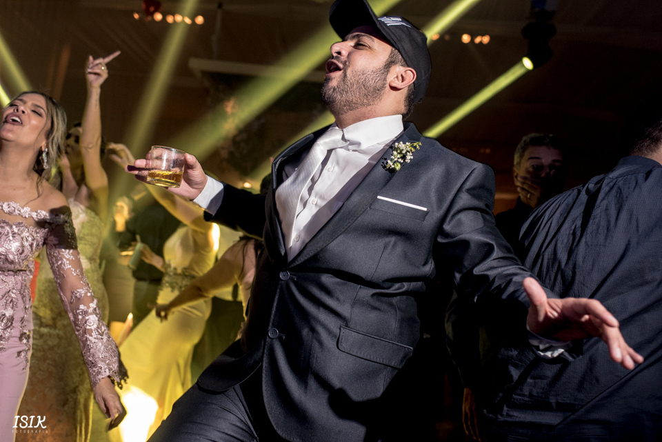 convidados dos noivos no casamento