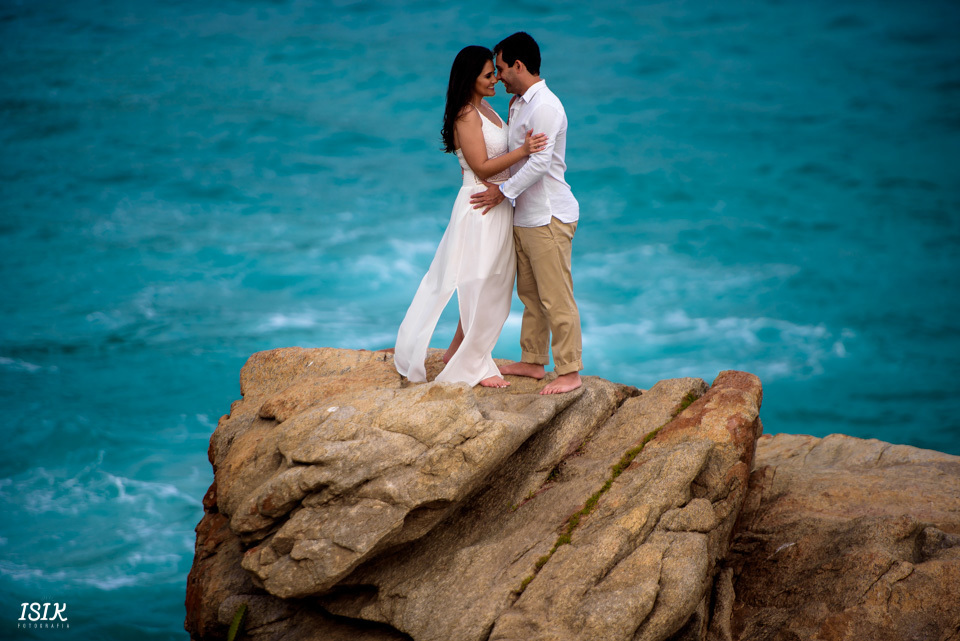 pré-wedding na praia noivos ensaio fotográfico 