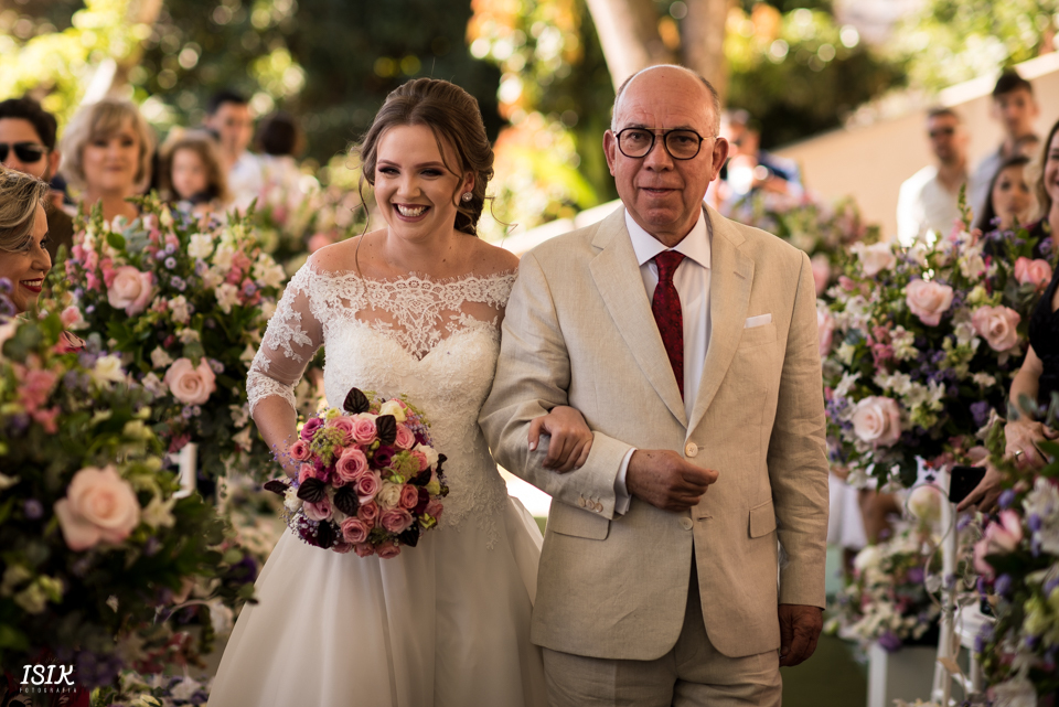 pai da noiva entrada da cerimônia fotografia de casamento 