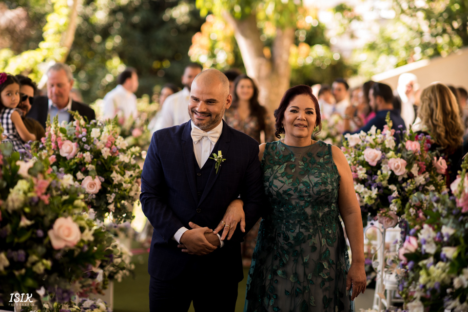 entrada noivo e mãe do noivo