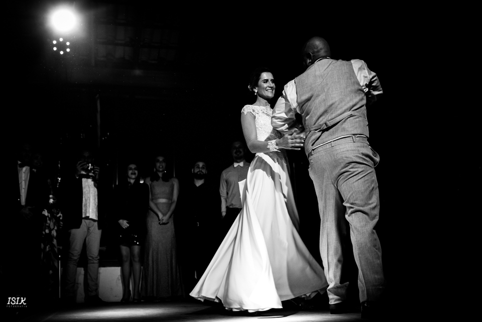 dança dos noivos na festa de casamento fotografia de casamento juiz de fora 