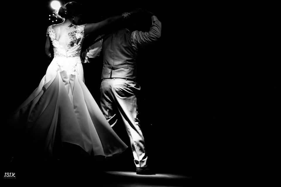 dança dos noivos na festa de casamento fotografia de casamento juiz de fora 