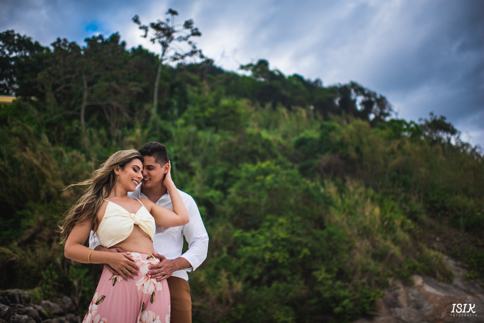 ensaio pré-casamento fotografia de casamento ensaio casal na praia book noivos 