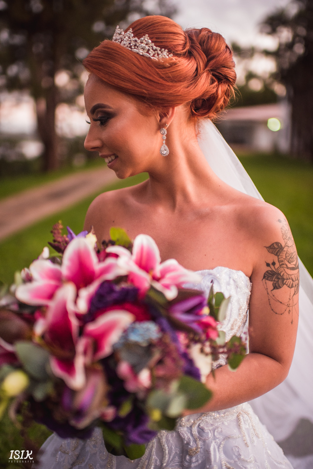 casamento de dia juiz de fora 
entrada da noiva noivo emocionado casamento feliz pais do noivo fotografia de casamento 