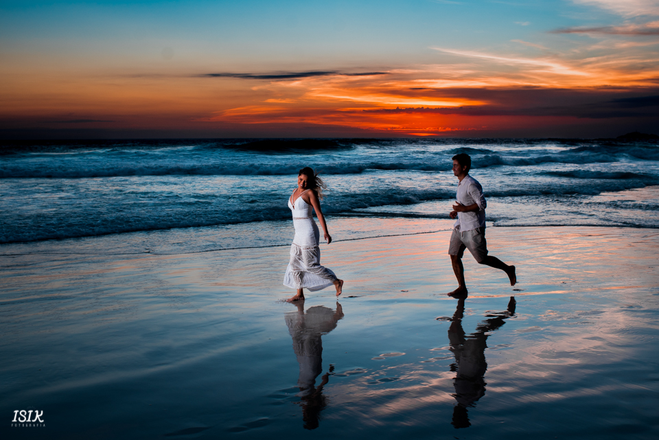 ensaio pré-casamento ensaio na praia pré-wedding noivos ensaio noivos book noivos fotografia de casamento 