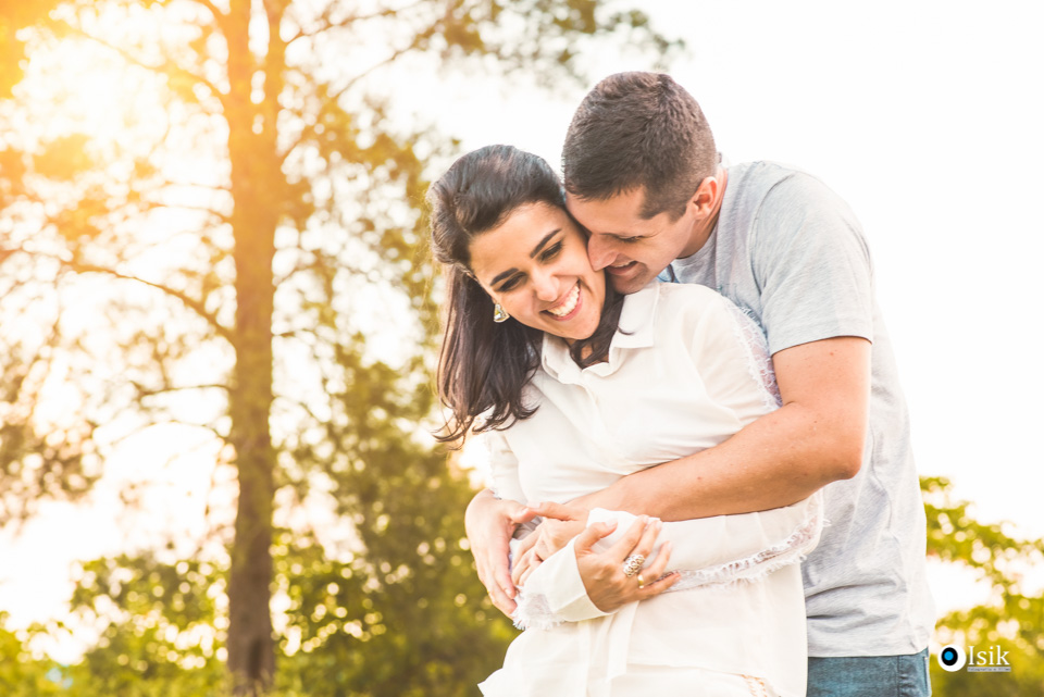 abraço ensaio casal