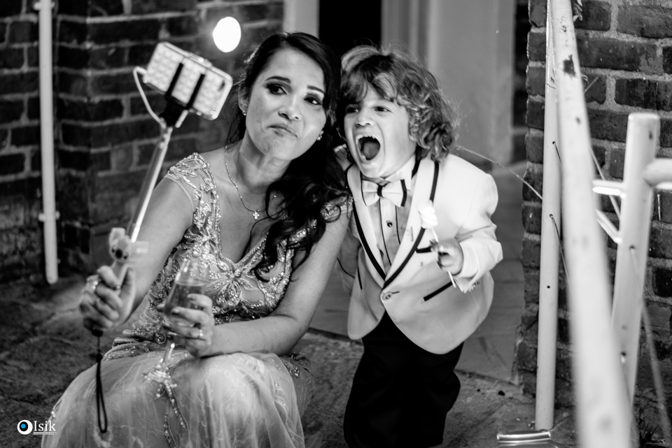 pajem tirando selfie