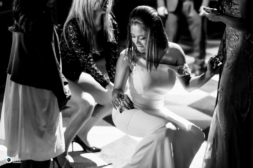 noiva dançando até o chão