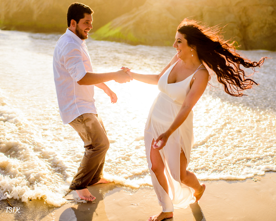 ensaio pré-casamento ensaio casal ensaio noivos na praia book noivos noivos em Arraial  na praia pré-wedding na praia ensaio pré-casamento em Arraial do Cabo ensaio pré-casamento em Arrail 
casamento em arraial 
make em arraial 