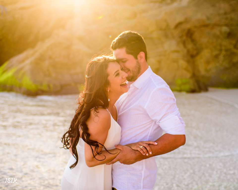 ensaio pré-casamento ensaio casal ensaio noivos na praia book noivos noivos em Arraial  na praia pré-wedding na praia ensaio pré-casamento em Arraial do Cabo ensaio pré-casamento em Arrail 
casamento em arraial 
make em arraial 