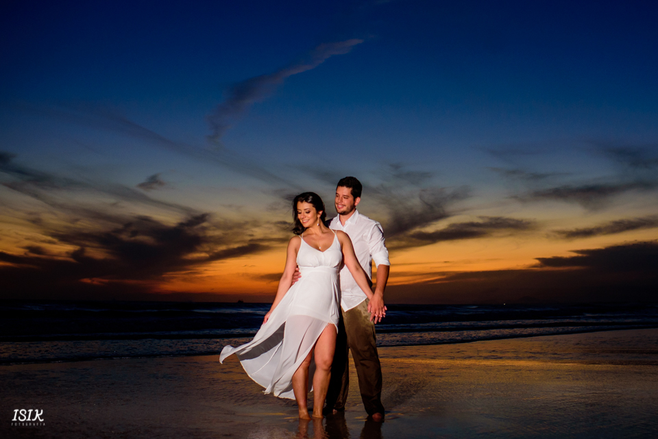 ensaio pré-casamento ensaio casal ensaio noivos na praia book noivos noivos em Arraial  na praia pré-wedding na praia ensaio pré-casamento em Arraial do Cabo ensaio pré-casamento em Arrail 
casamento em arraial 
make em arraial 