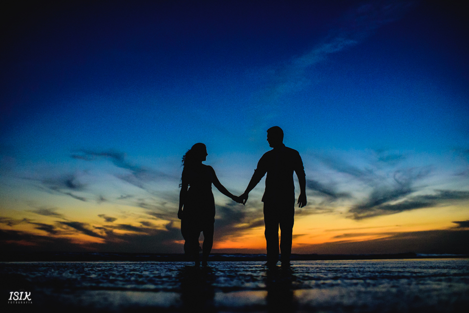 ensaio pré-casamento ensaio casal ensaio noivos na praia book noivos noivos em Arraial  na praia pré-wedding na praia ensaio pré-casamento em Arraial do Cabo ensaio pré-casamento em Arrail 
casamento em arraial 
make em arraial 