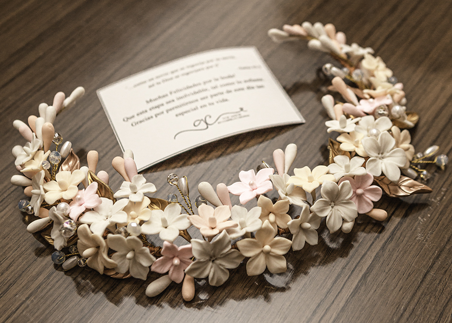 Tocado por Gabriela Cabañas